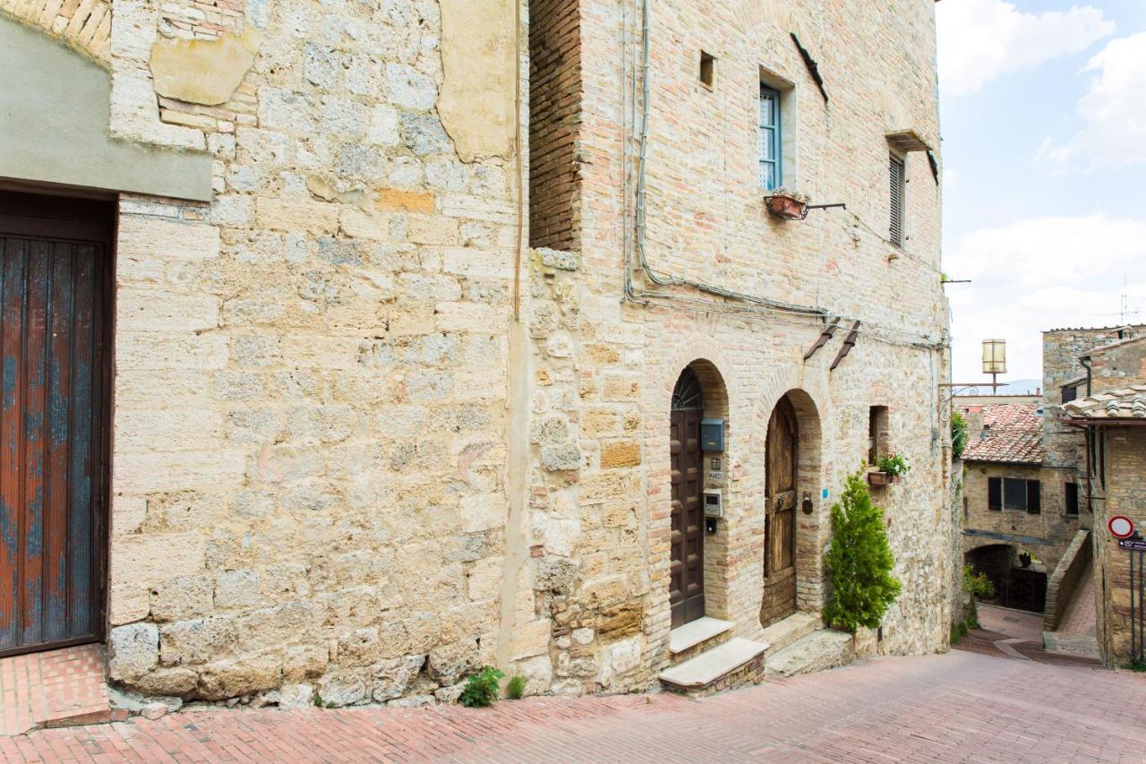 San Domenico Central Apt Σαν Τζιμινιάνο Εξωτερικό φωτογραφία